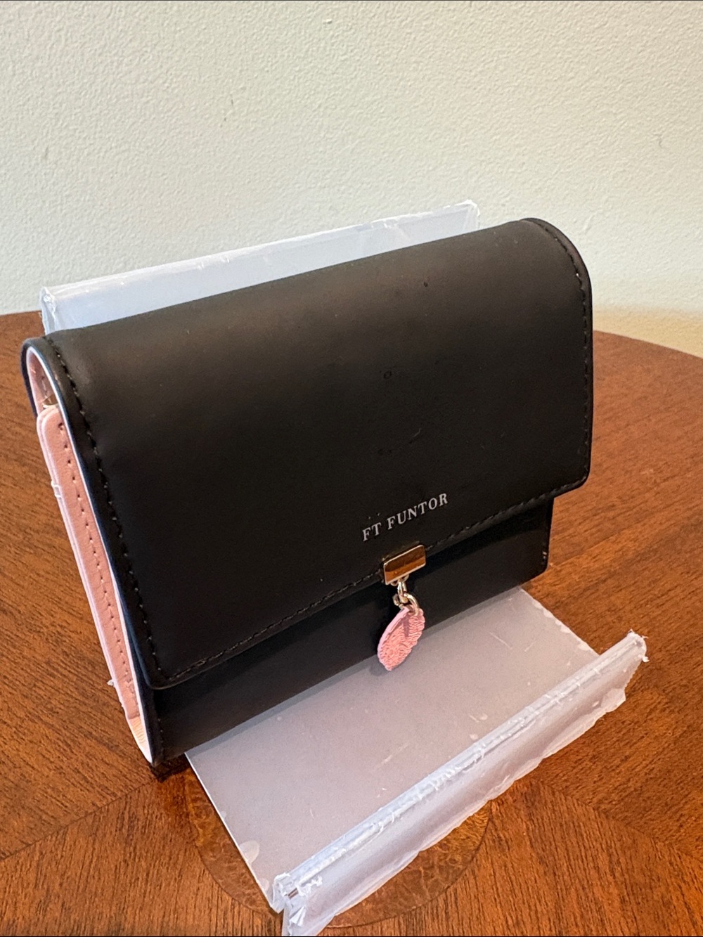 FT  FUNTOR  wallet  small Black /Pink Compact black/pink/leaf charm front  NWOT